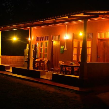 Leesa Villa Safari Resort Udawalawe Eksteriør billede