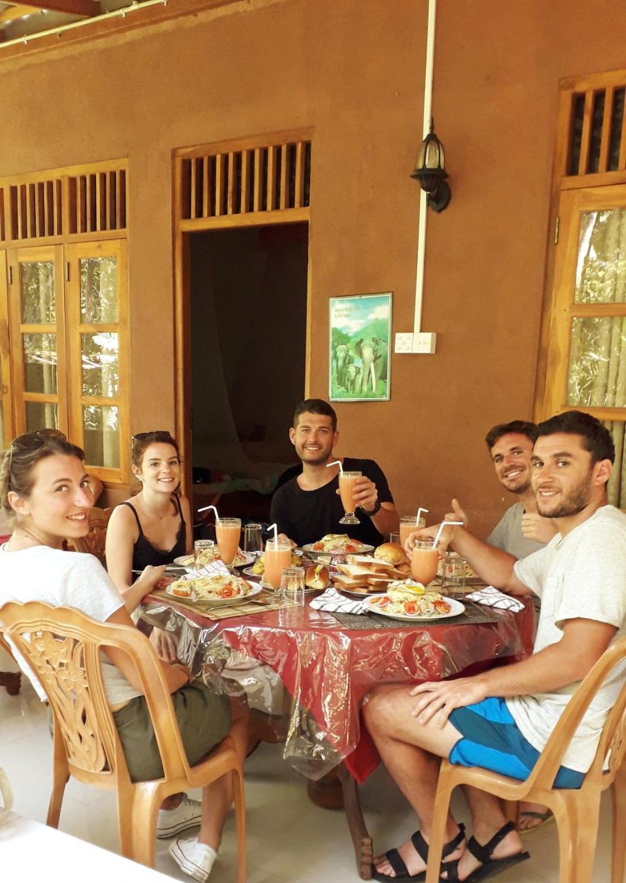 Leesa Villa Safari Resort Udawalawe Eksteriør billede