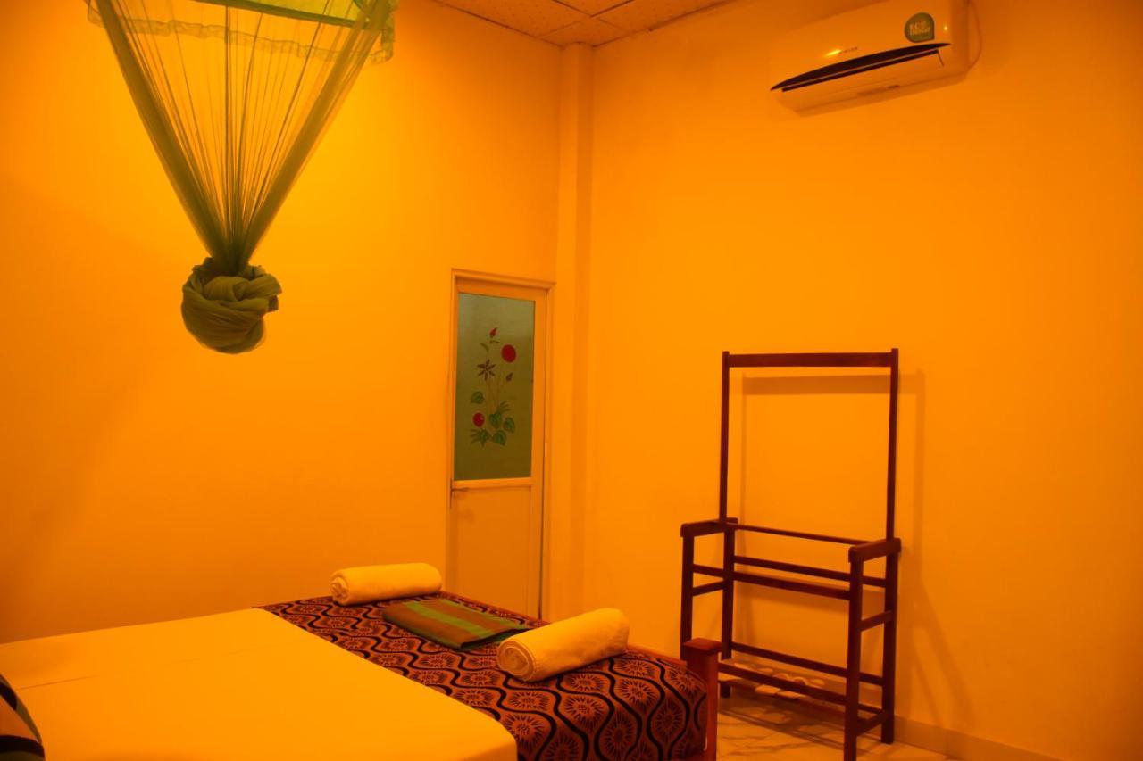 Leesa Villa Safari Resort Udawalawe Eksteriør billede