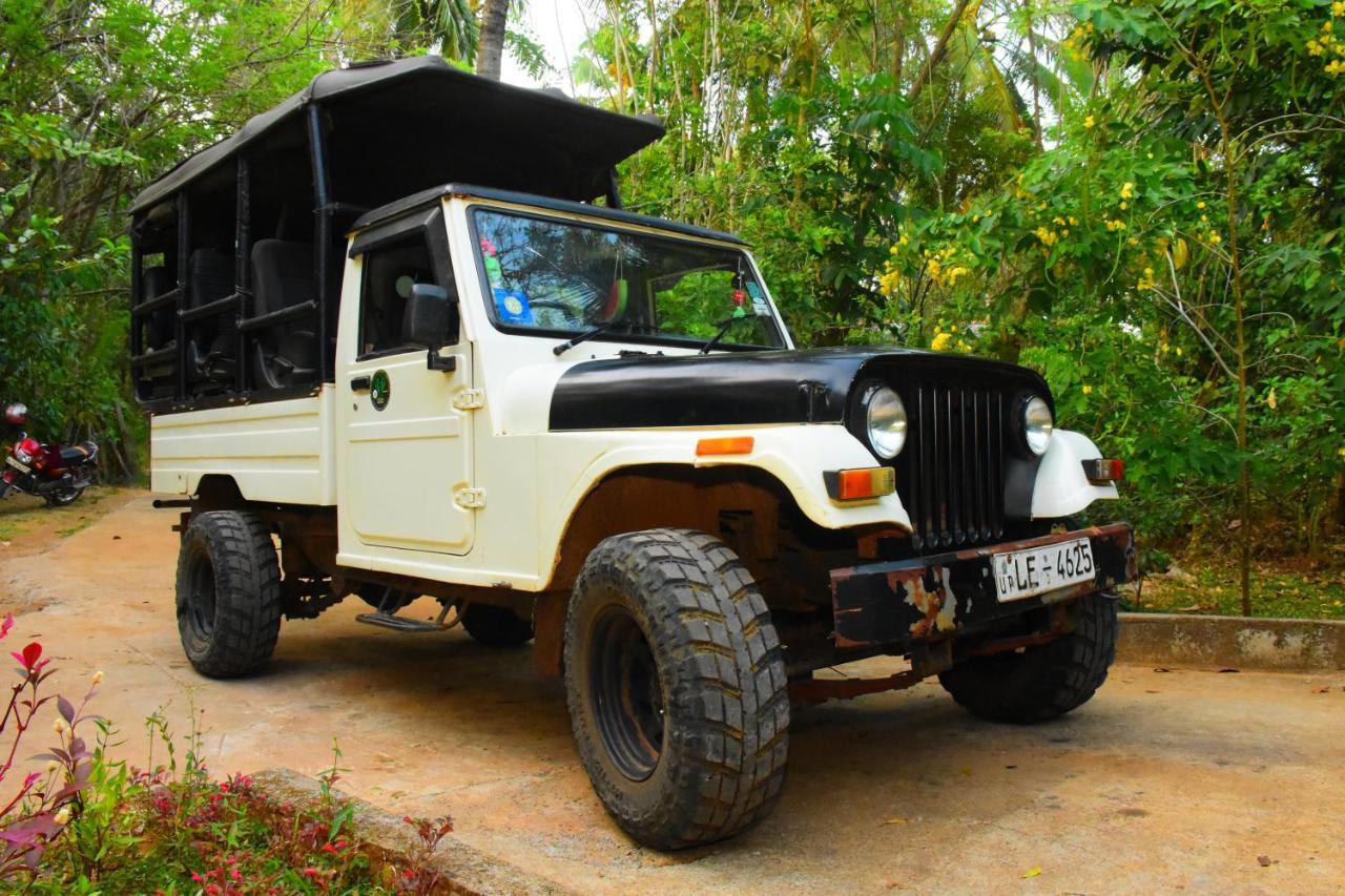 Leesa Villa Safari Resort Udawalawe Eksteriør billede